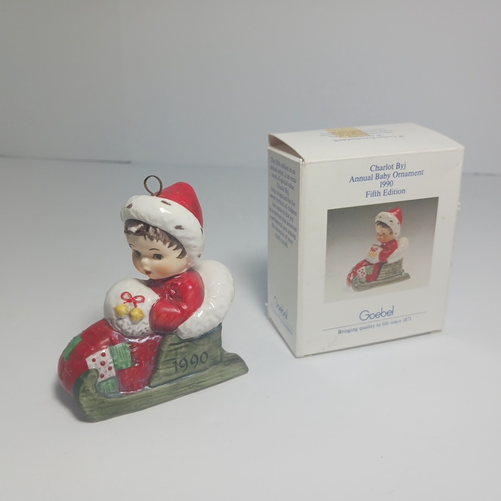 Vintage Goebel 1990 Annual Baby Santa On Sleigh Ornament #273 W. Germany